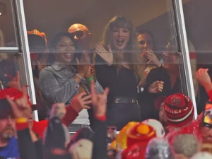 Taylor Swift Goes to Chiefs Game, Sports Necklace Featuring Travis Kelce’s Number