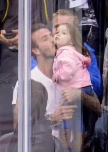 Having to deal with criticism for kissing his daughter's lips, David Beckham had to…see more👇